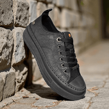 Womens Refresh 173072 Platform Trainers - Black