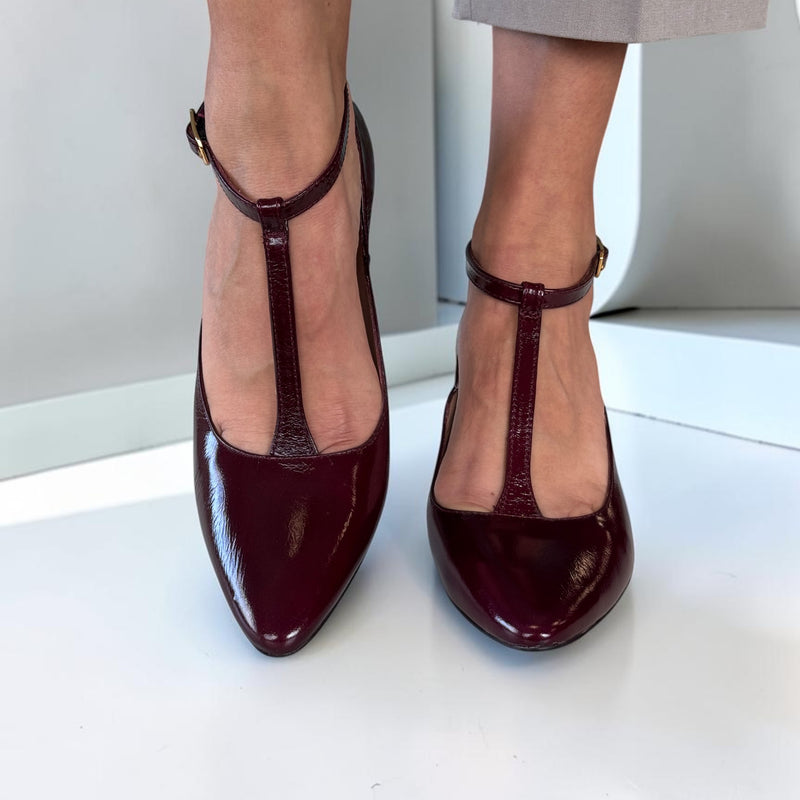 Womens Unisa Latte Court Shoes - Burgundy