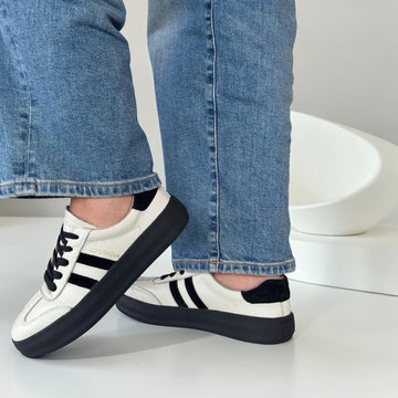 Womens Drilleys Thirty Two Trainers - Whipped Jedi