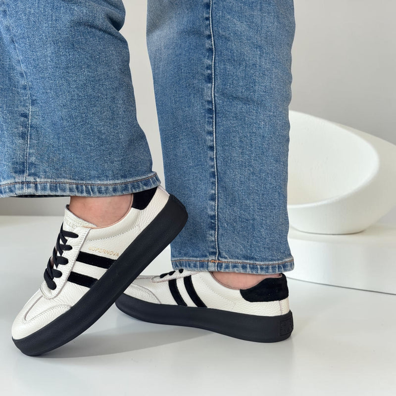Womens Drilleys Thirty Two Trainers - Whipped Jedi