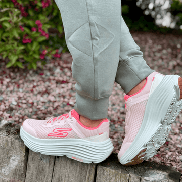 Womens Skechers Max Cushioning Endeavour Trainers - Pink Coral