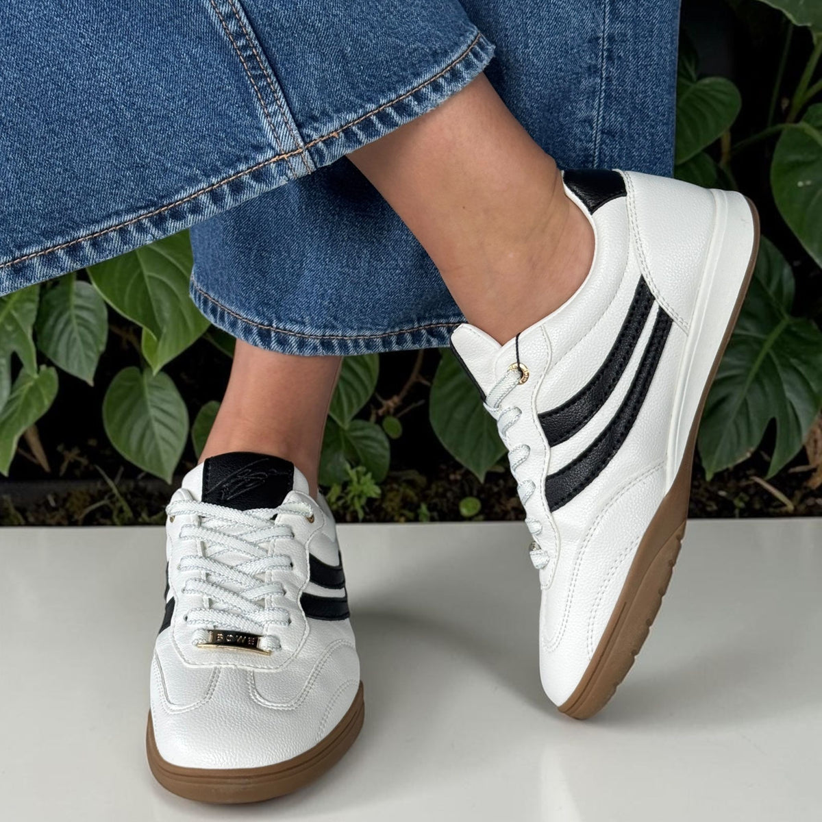 Womens Lloyd & Pryce Gaudin Suedette Gumsole Trainers