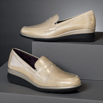 Womens Pitillos 10735 Stone Patent Wedge Loafers - Piedra