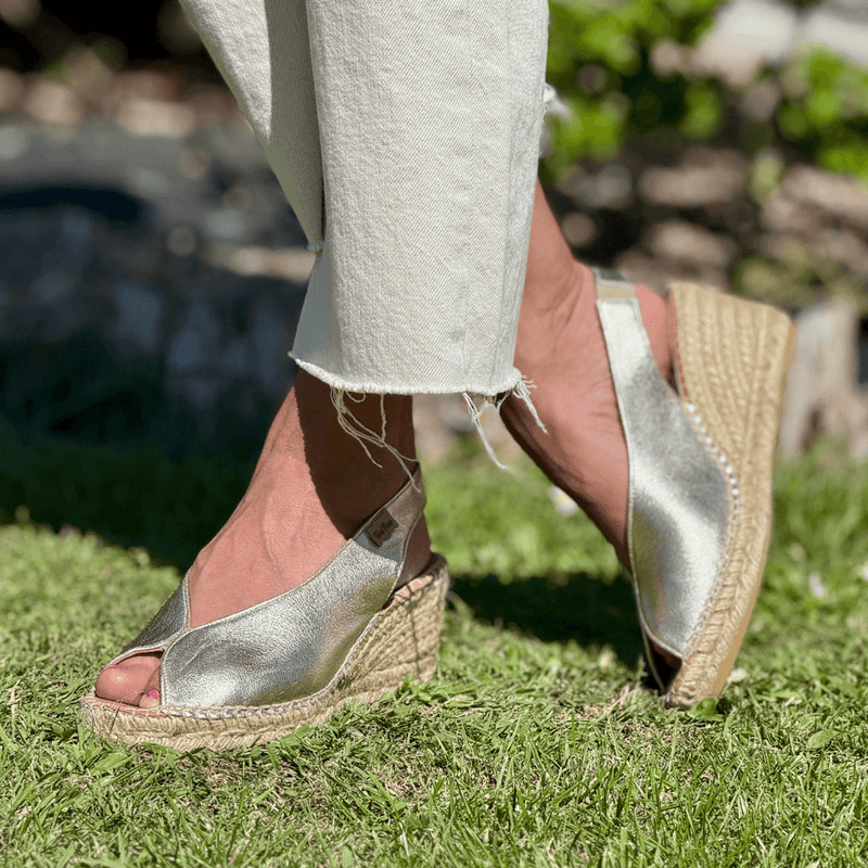 Womens Toni Pons Laila Open Toe Slingback Espadrilles - Platinum