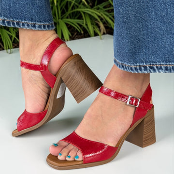 Womens Oh My Sandals 5919 Patent Block Heel Sandals - Red Patent