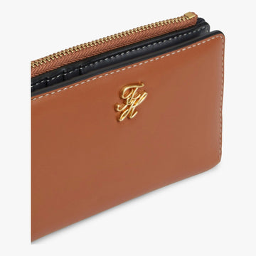 Womens Tommy Hilfiger Bifold Script Cognac Leather Purse - Cognac