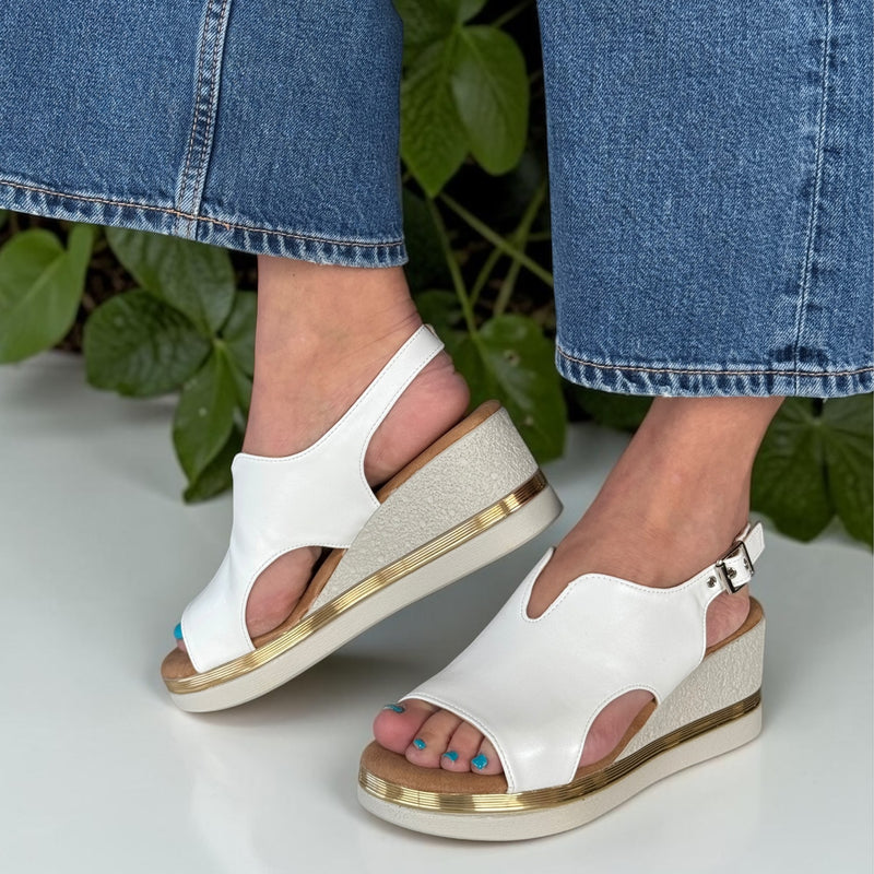 Womens Zanni & Co Kaimla One Wedge Sandals - Crystal
