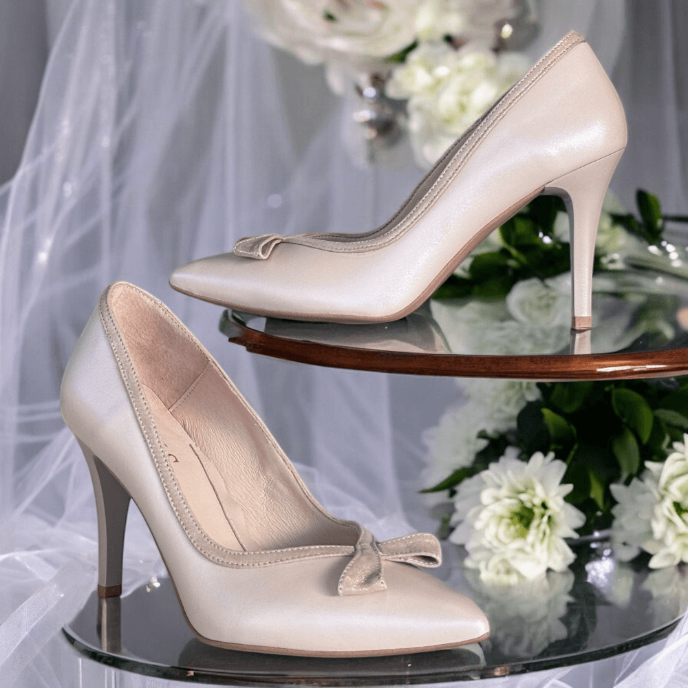 Womens Emis S8255 Pearl Beige Court Heels