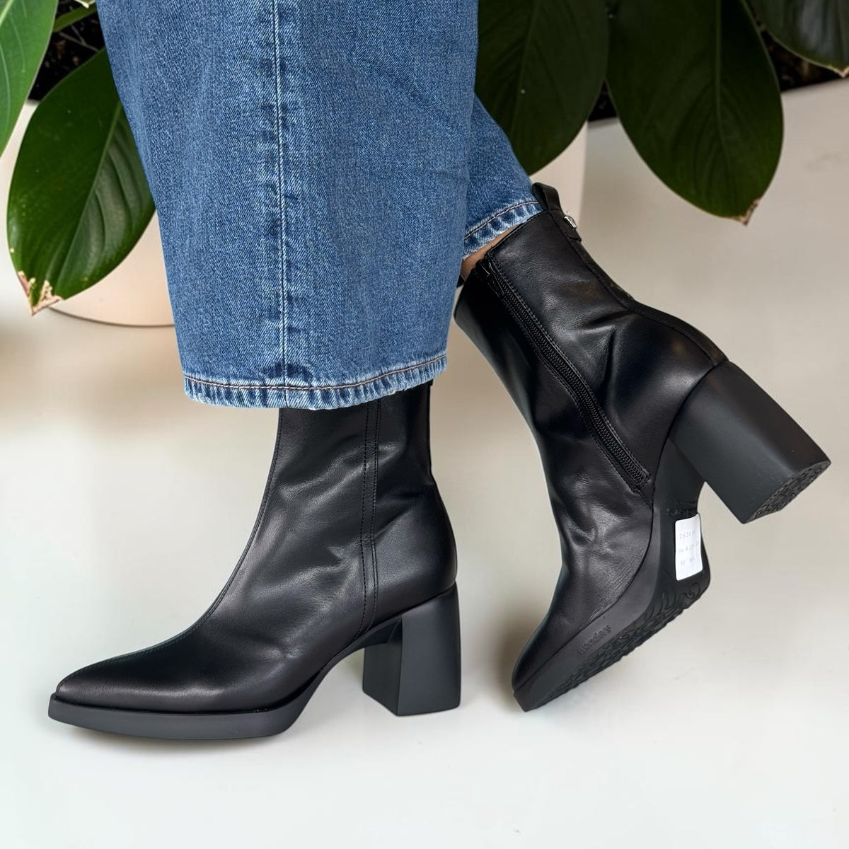 Womens Wonders 1601 Ankle Boots