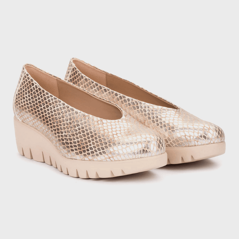 Womens Wonders C-33100 Metallic Champagne Wedge Shoes