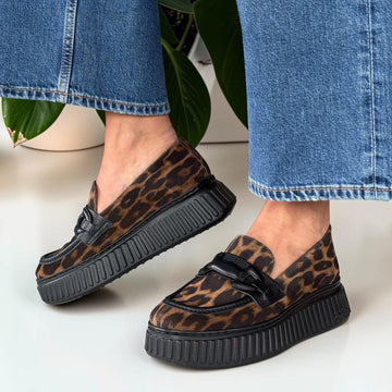 Womens Wonders 5203 Loafers - Leopard Print