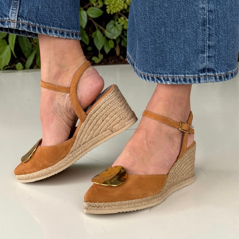 Womens Unisa Delain Cannelle Kid Suede Wedge Espadrilles - Cannelle