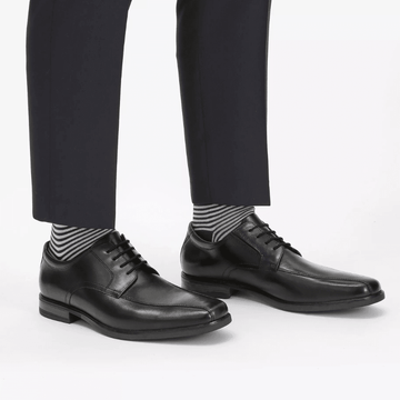 Boys Clarks Howard Over Leather Laced Up School Shoe - Black Leather