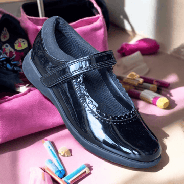 Junior Girls Clarks Etch Pure Black Patent School Shoes - Black Patent