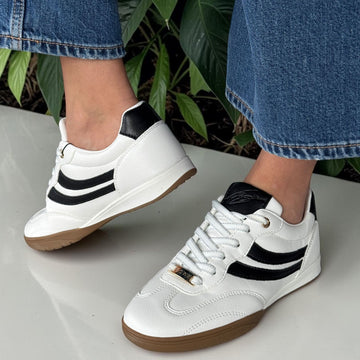 Womens Lloyd & Pryce Gaudin Suedette Gumsole Trainers - Coconut