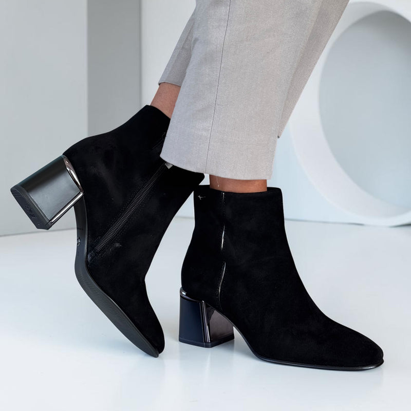 Womens Tamaris 25396 Ankle Boots - Black