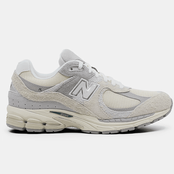 Womens New Balance 2002 Trainers - Cream with Grey