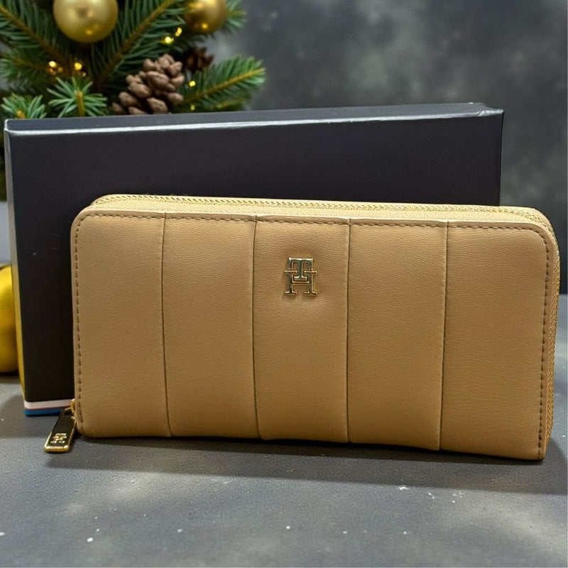 Womens Tommy Hilfiger TH Icon Quilted Large Purse - Safari Canvas